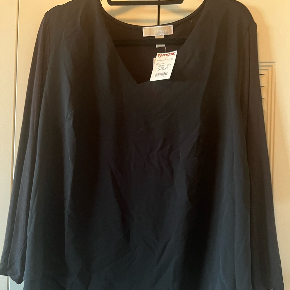black blouse wirh chiffon longer lining